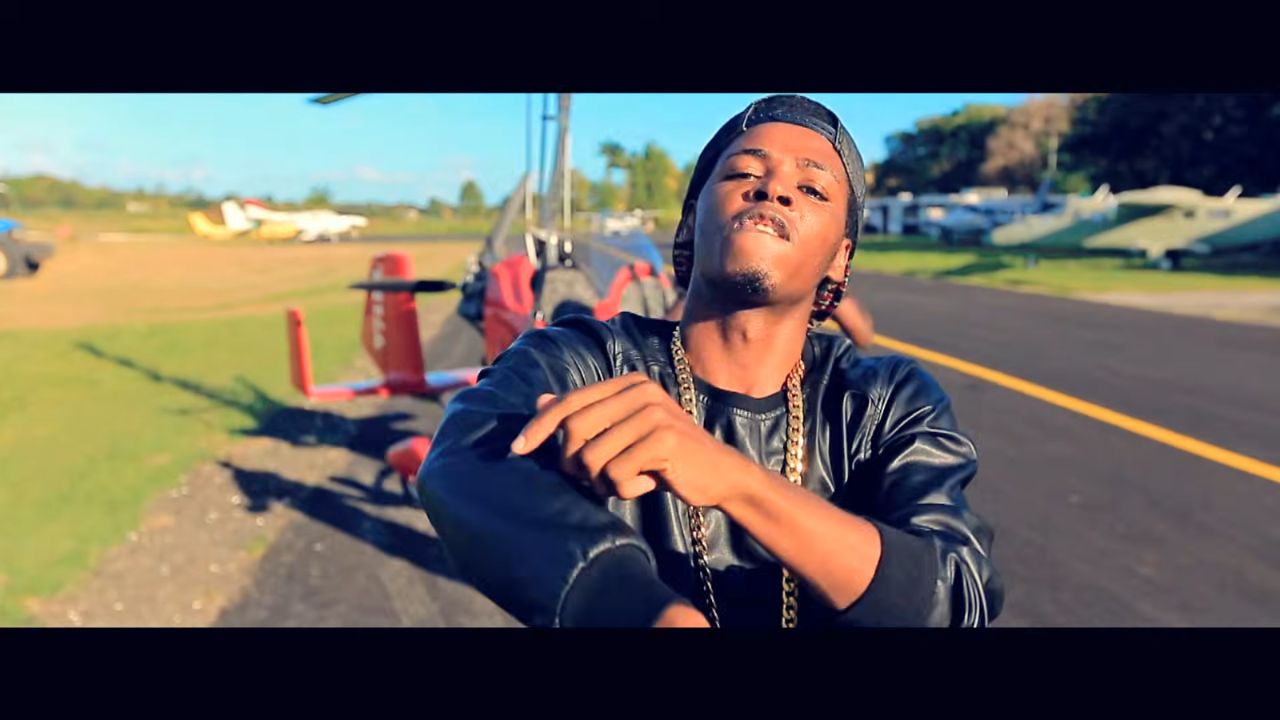 Wendyyy dans la street video officielle Yo konn sa en 2015